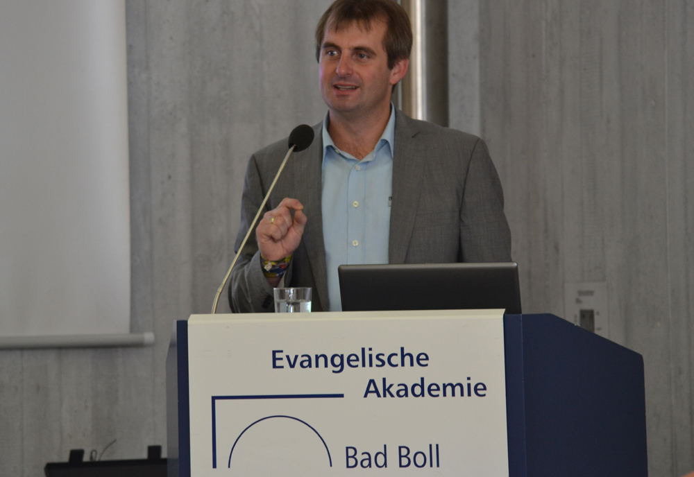 Dr. Martin Schneider in der Evangelischen Akademie Bad Boll.