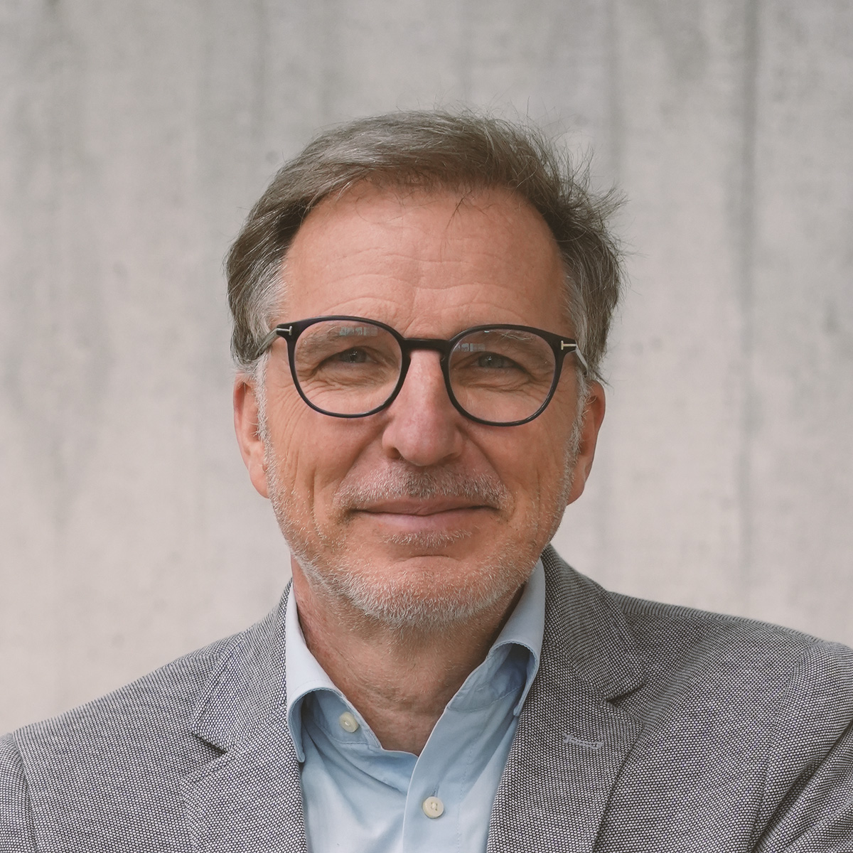 Kontaktbild von Akademiedirektor Dietmar Merz