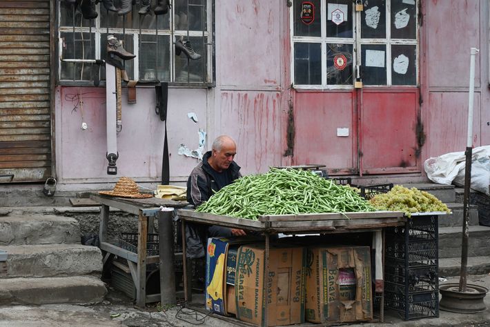 evangelische-akademie-bad-boll-kunstausstellung-2025_shoppen_c_Ulrich-Schwarz_cde6427d89